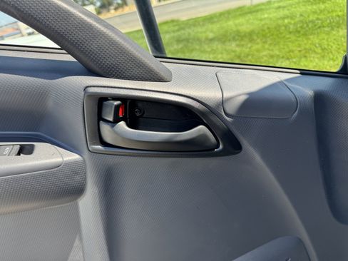 New 2025 Chevrolet Low Cab Forward image 9