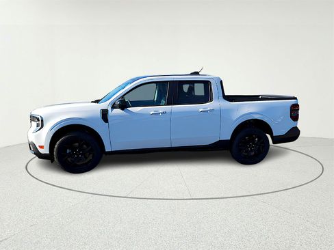New 2025 Ford Maverick Lariat w/ Black Appearance Package image 3