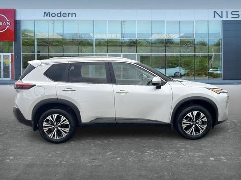 Certified 2023 Nissan Rogue SV w/ SV Premium B Package FWD image 4
