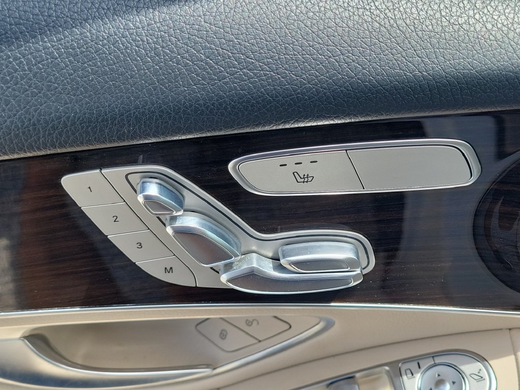 Used 2020 Mercedes-Benz GLC 300 4MATIC image 13