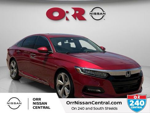Used 2020 Honda Accord Touring image 3