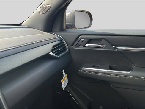 New 2026 GMC Acadia Elevation image 26