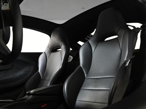 Used 2023 McLaren GT image 2