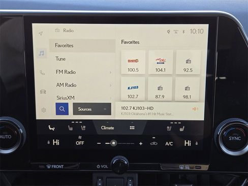 Used 2025 Lexus NX 250 FWD w/ Towing Package (2000 Lbs) image 17