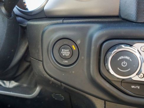 Used 2018 Jeep Wrangler Unlimited Sport S image 20