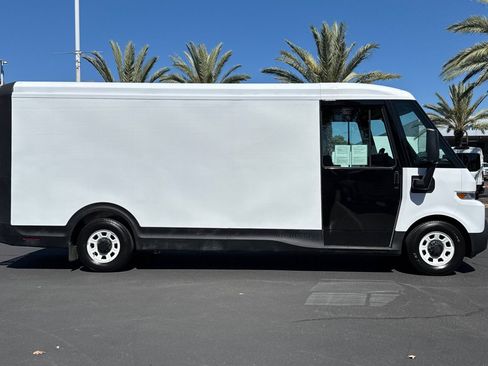 Used 2023 Chevrolet Brightdrop 600 w/ Active Safety Package 2 AWD/4WD image 2