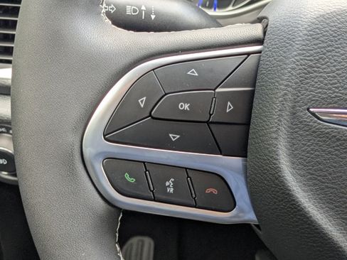 New 2026 Chrysler Pacifica Select FWD image 24