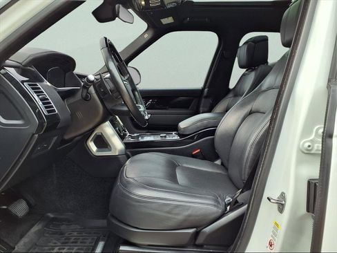 Used 2018 Land Rover Range Rover Supercharged image 12