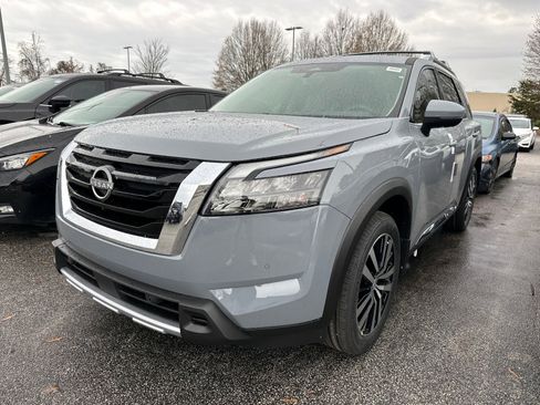 New 2025 Nissan Pathfinder Platinum w/ Lighting Package (N92) image 1