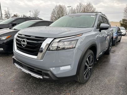 New 2025 Nissan Pathfinder Platinum w/ Lighting Package (N92)