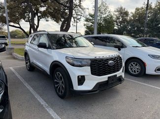 Used 2025 Ford Explorer ST-Line video 1