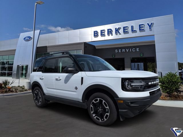 Used 2024 Ford Bronco Sport Outer Banks w/ Tech Package AWD/4WD image 1