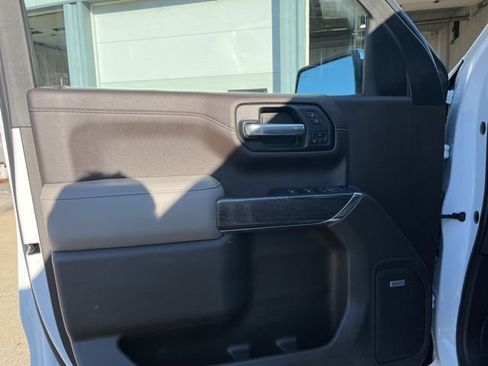 Used 2019 Chevrolet Silverado 1500 LTZ w/ LTZ Premium Package image 10