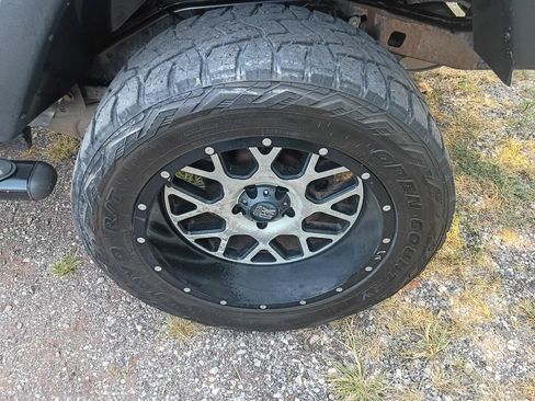 Used 2014 Jeep Wrangler Unlimited Sport AWD/4WD image 24