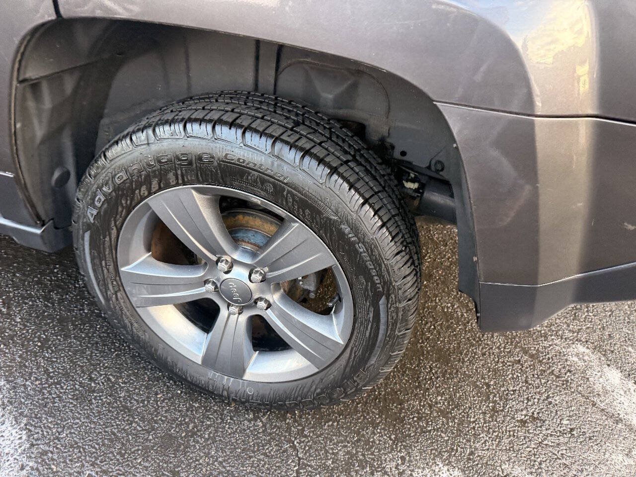 Used 2015 Jeep Patriot High Altitude AWD/4WD image 8