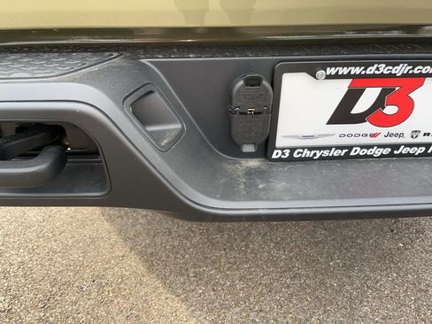 New 2025 Jeep Gladiator Sport image 45