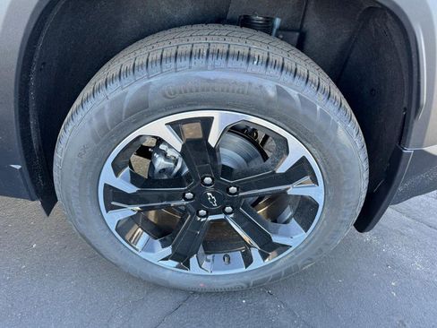 New 2026 Chevrolet Equinox LT image 6