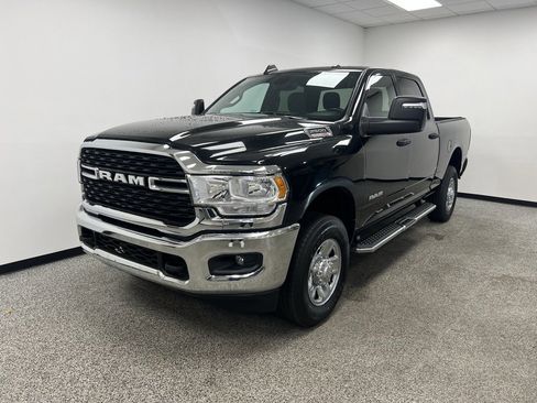 Used 2024 RAM 2500 Big Horn w/ Bed Utility Group image 16