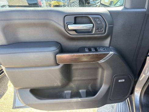 Used 2020 GMC Sierra 1500 SLT image 24