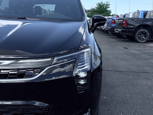 New 2027 Chrysler Pacifica Select FWD image 3
