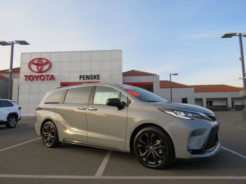 Certified 2023 Toyota Sienna XSE image 14