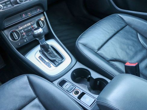 Used 2018 Audi Q3 2.0T Premium image 38