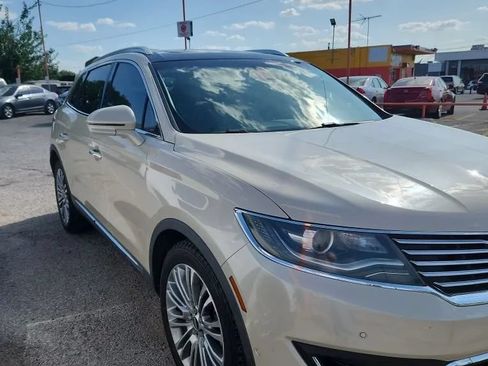Used 2018 Lincoln MKX Reserve FWD image 2