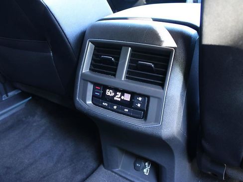 Used 2019 Volkswagen Atlas SE FWD image 23