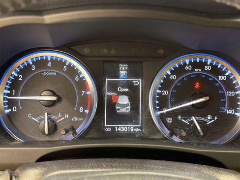 Used 2016 Toyota Highlander Limited AWD/4WD image 23