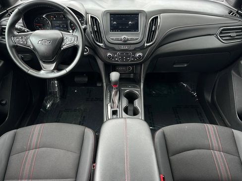 Used 2023 Chevrolet Equinox RS FWD image 16