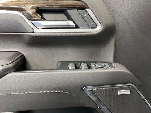 Used 2022 GMC Sierra 1500 Elevation image 12