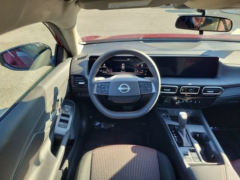 New 2026 Nissan Sentra SR w/ Floor Mat Package FWD image 8