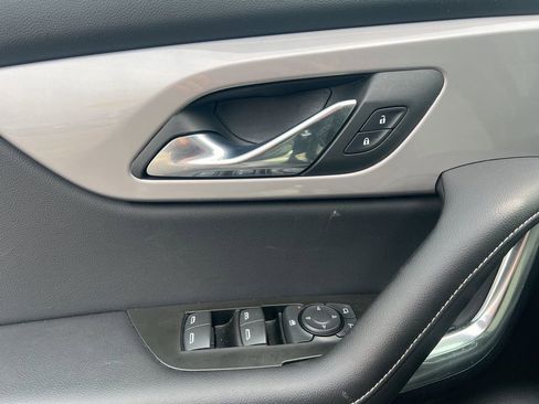 Used 2025 Chevrolet Blazer LT image 9