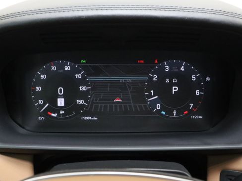 Used 2023 Land Rover Discovery Metropolitan Edition AWD/4WD image 43