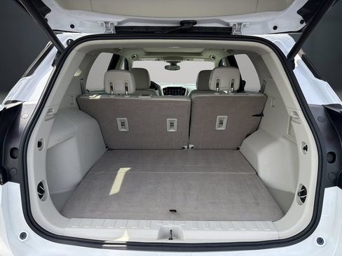 Used 2020 GMC Terrain Denali w/ Denali Premium Package FWD image 12