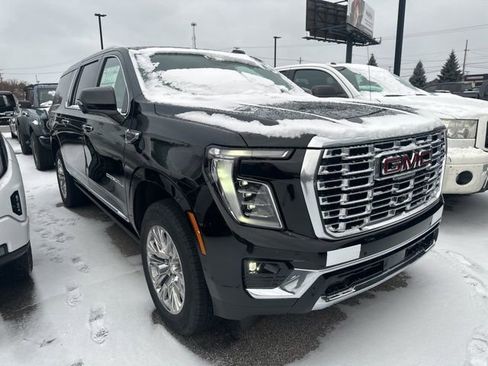 New 2026 GMC Yukon XL Denali w/ Sun & Power Step Package image 3