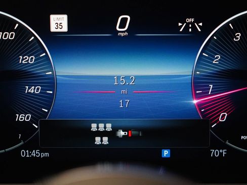 New 2026 Mercedes-Benz GLB 250 4MATIC image 23