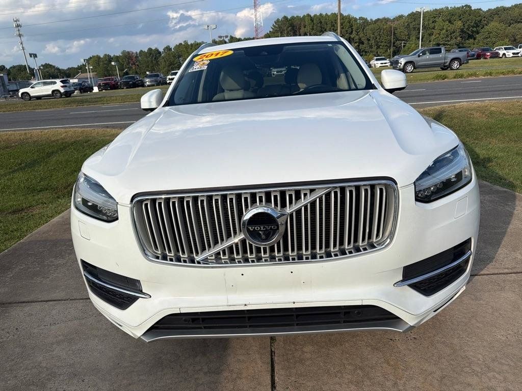 Used 2017 Volvo XC90 T6 Inscription w/ Vision Package AWD/4WD image 3