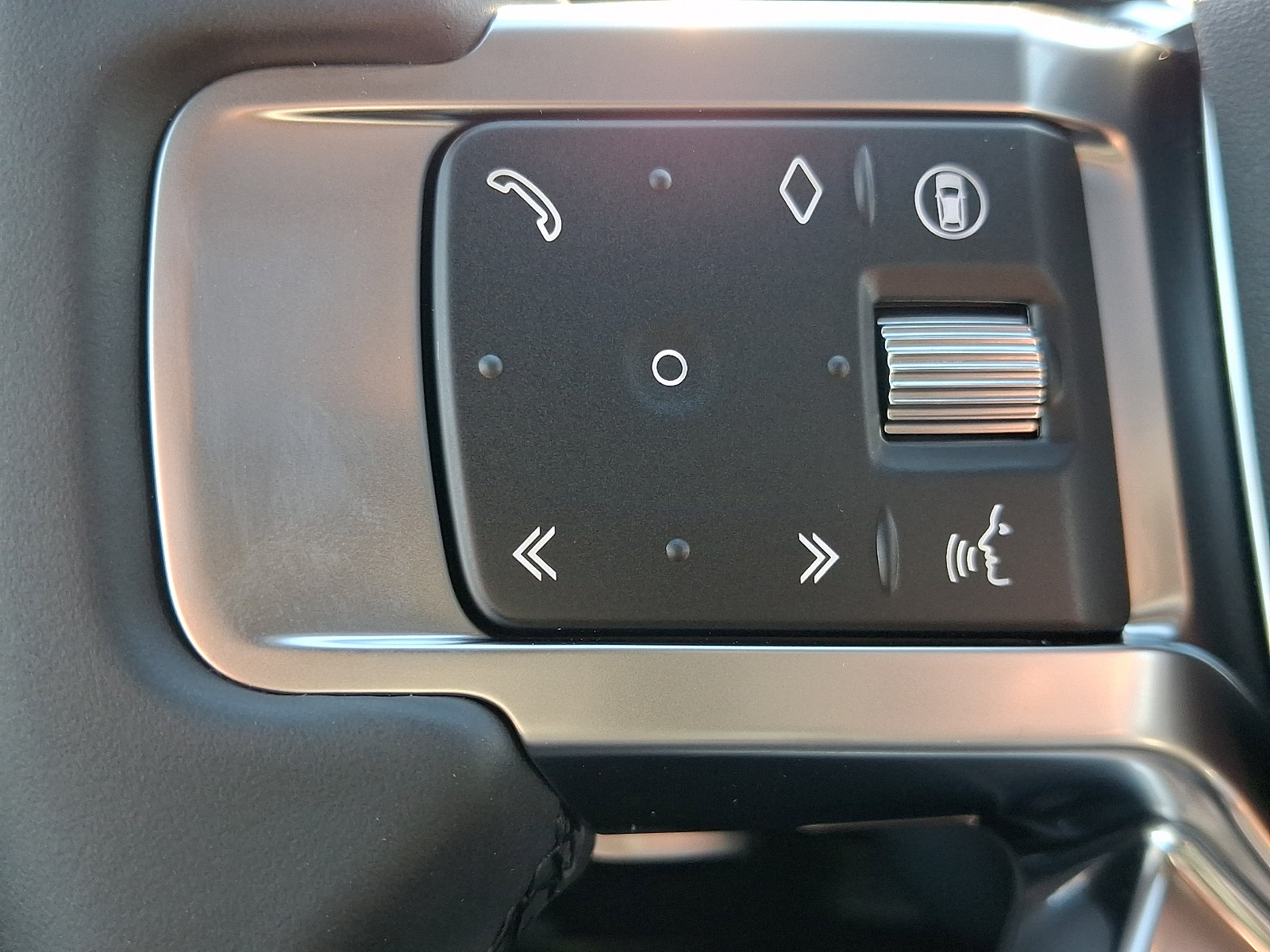 New 2026 Land Rover Discovery Limited Edition AWD/4WD image 20