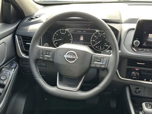 New 2026 Nissan Rogue SV FWD image 20