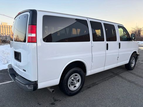 Used 2017 Chevrolet Express 2500 LT w/ LT Preferred Equipment Group image 10