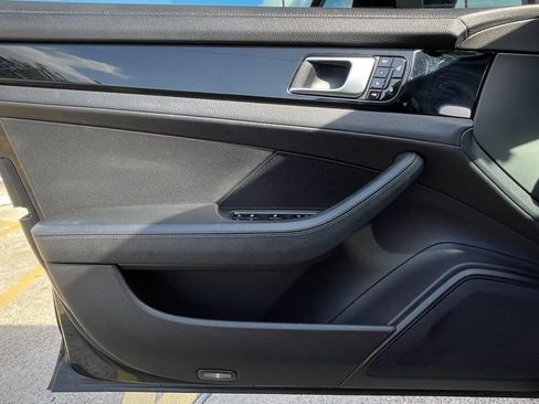 Used 2018 Porsche Panamera image 35