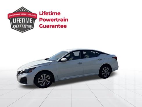 Used 2023 Nissan Altima 2.5 S FWD image 2