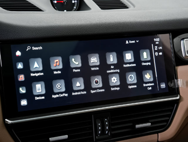 Certified 2023 Porsche Cayenne Platinum Edition AWD/4WD image 20