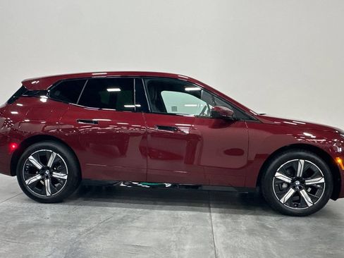Used 2026 BMW iX xDrive45 w/ Premium Package AWD/4WD image 3