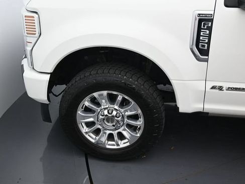 Certified 2022 Ford F250 Limited AWD/4WD image 9