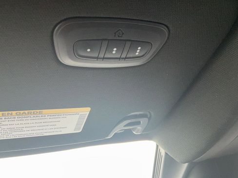 Used 2019 RAM 1500 Laramie image 25