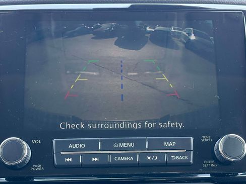 Used 2020 Nissan Titan SV w/ SV Convenience Package image 9