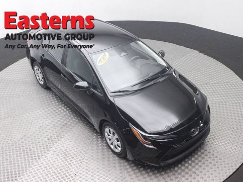 Used 2024 Toyota Corolla LE FWD image 3
