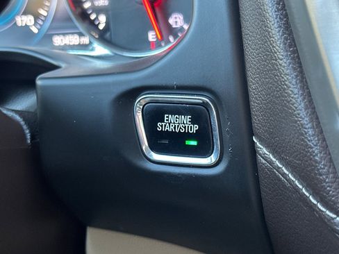 Used 2019 GMC Acadia Denali image 21